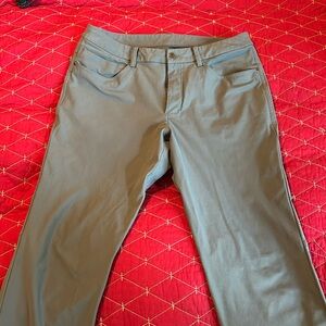 Lululemon Gray ABC pant size 32